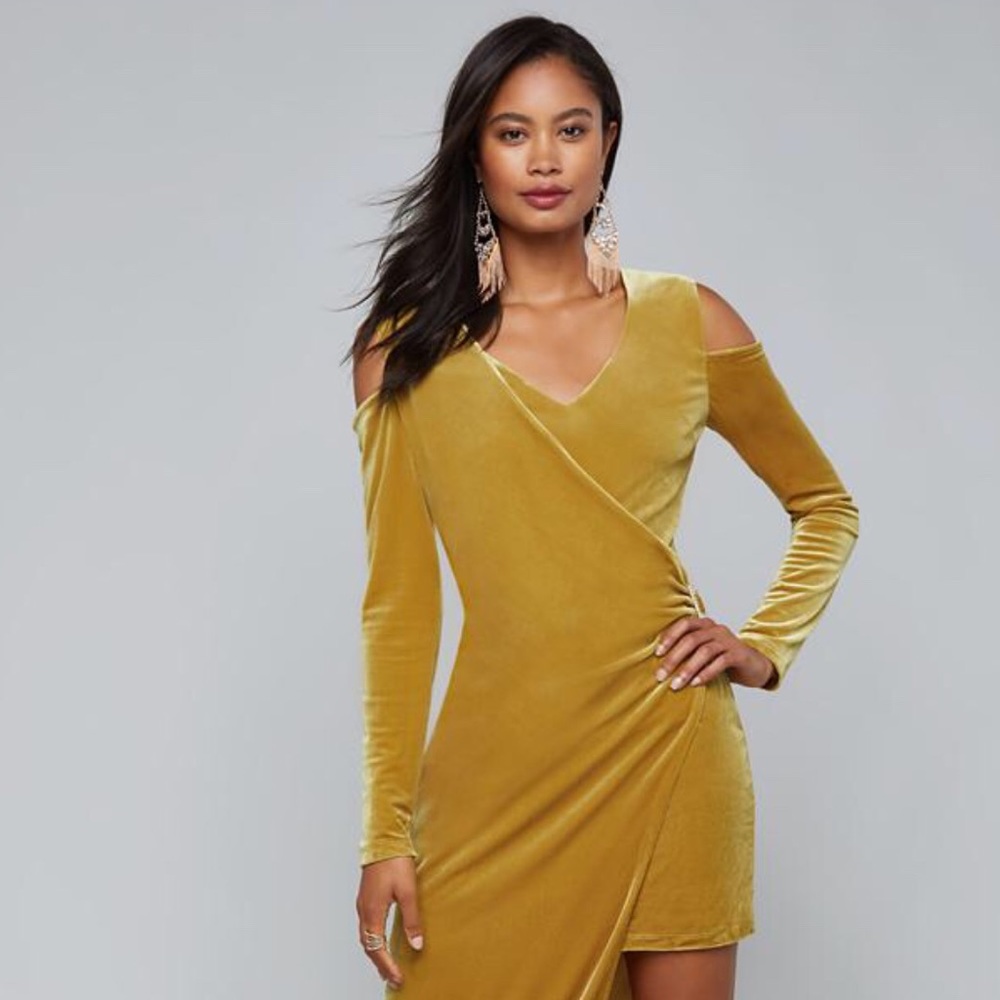 Bebe velvet hi low wrap grown ( chia tea)